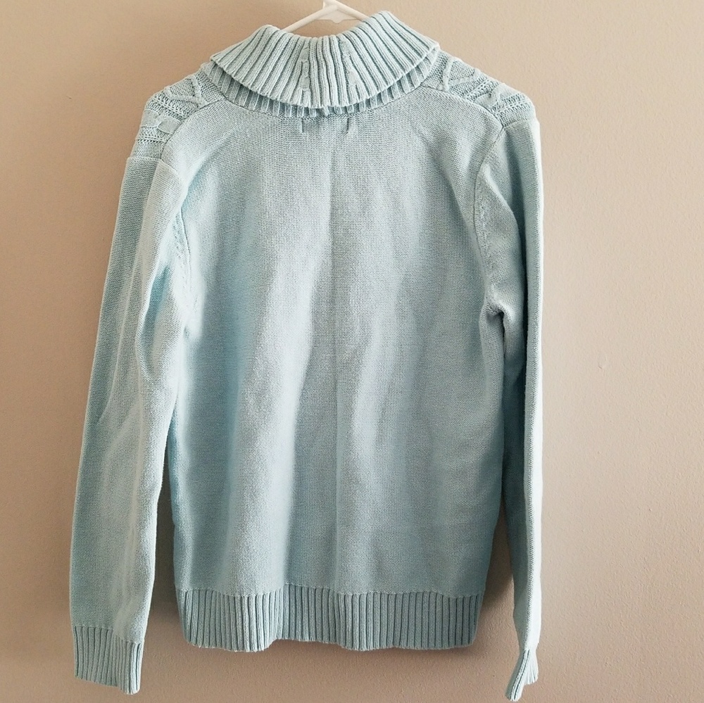 Thick Light Blue Sweater - Picture 3 of 3
